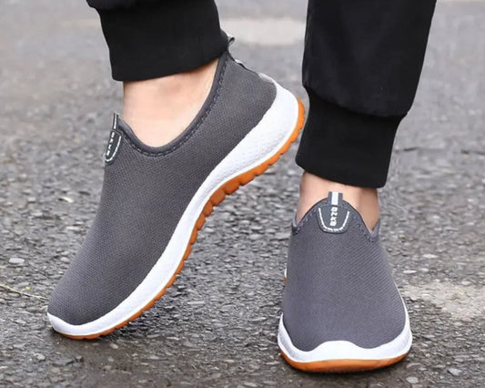 Discover 2025 Men's Leisure Sports Cloth Shoes: Mesh Breathable & Soft Sole for Running
