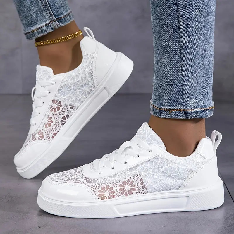 Women'S Lightweight Breathable Mesh Slip-On Sneakers - White Low-Top Walking & Skate Shoes with Golden Accents