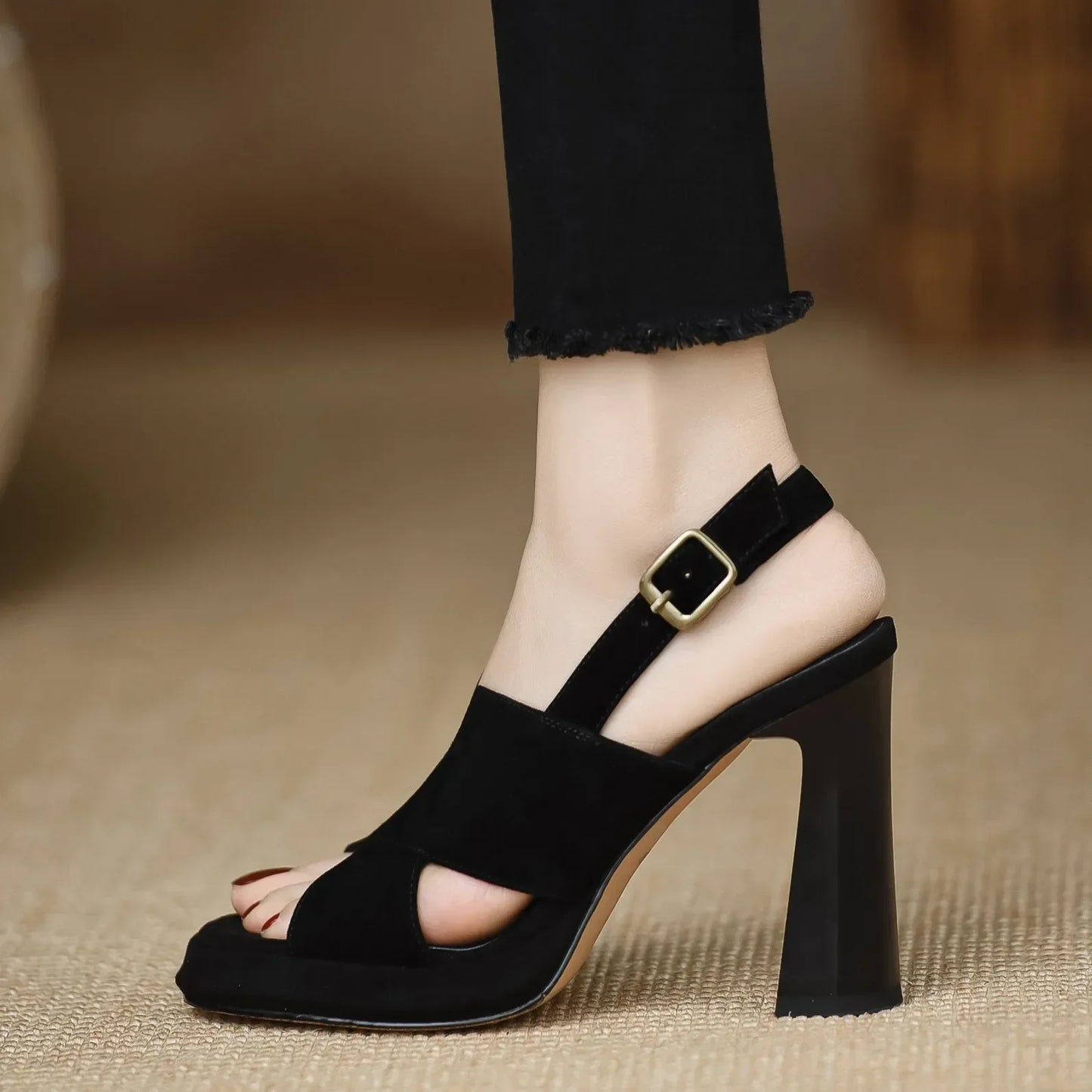 Heels Shoes Women Sandals Square Toe Thick Heeled Pumps Elegant Back Strap Black Leather Shoes 39 40 Sizes Outside