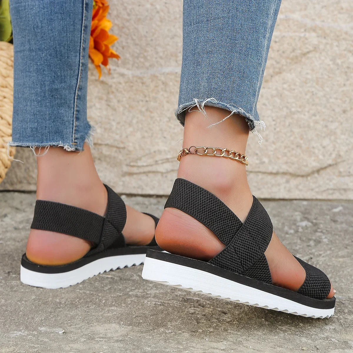Women's Fashion trend anti-slip wear comfortable matching color sole pure black shoelace flat sandals