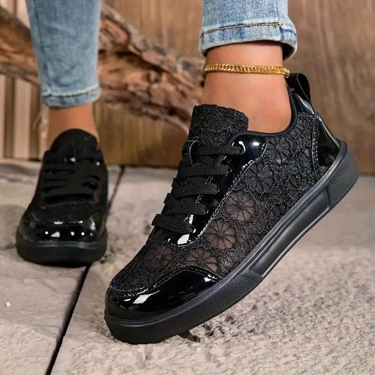 Women'S Lightweight Breathable Mesh Slip-On Sneakers - White Low-Top Walking & Skate Shoes with Golden Accents